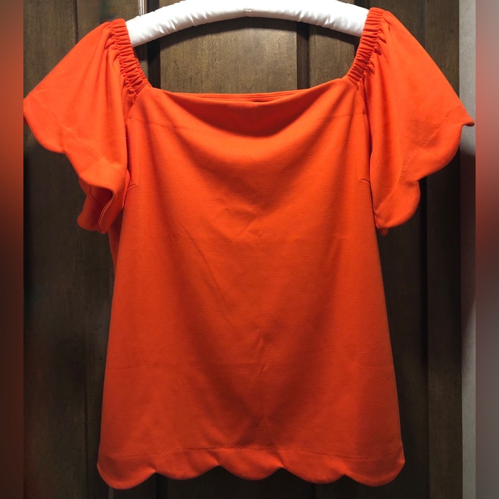NWOT Banana Republic Orange Scalloped Top L
